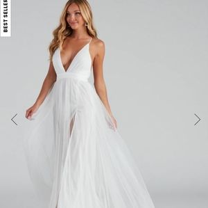 ELISABETH PLEATED TULLE FORMAL DRESS Windsor dress •Large NWT